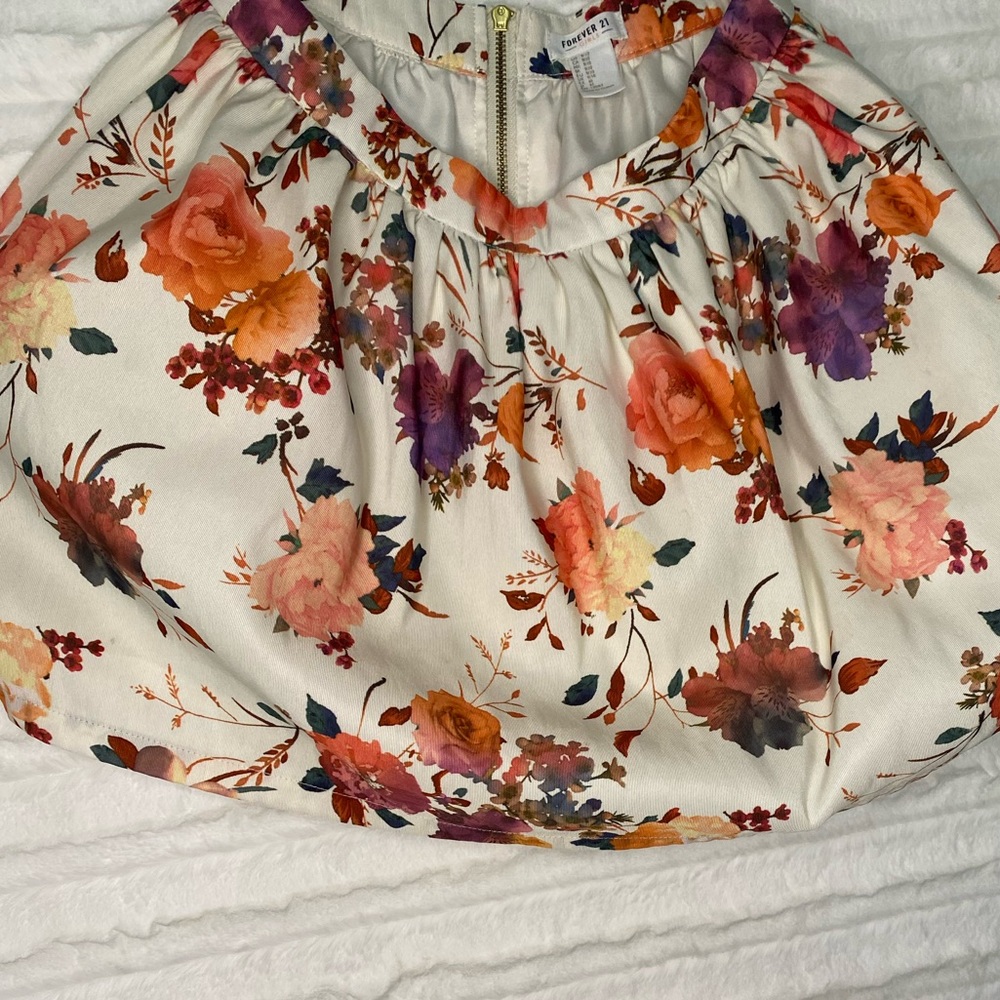 Forever 21 skirt 9/10
